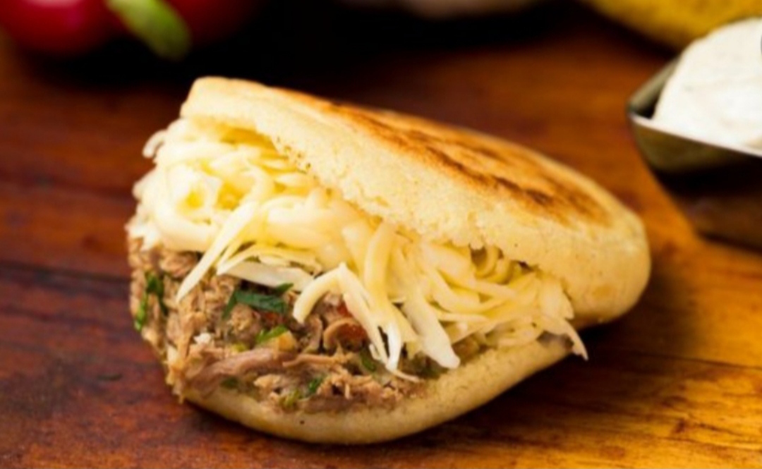 Algunos estudiosos del idioma indican que la palabra arepa proviene del vocablo indígena "erepa", que los Cumanagotos, tribu de los Caribes que habitaba la región noreste de Venezuela, utilizaron para nombrar al maíz, ingrediente básico en la preparación de este alimento.