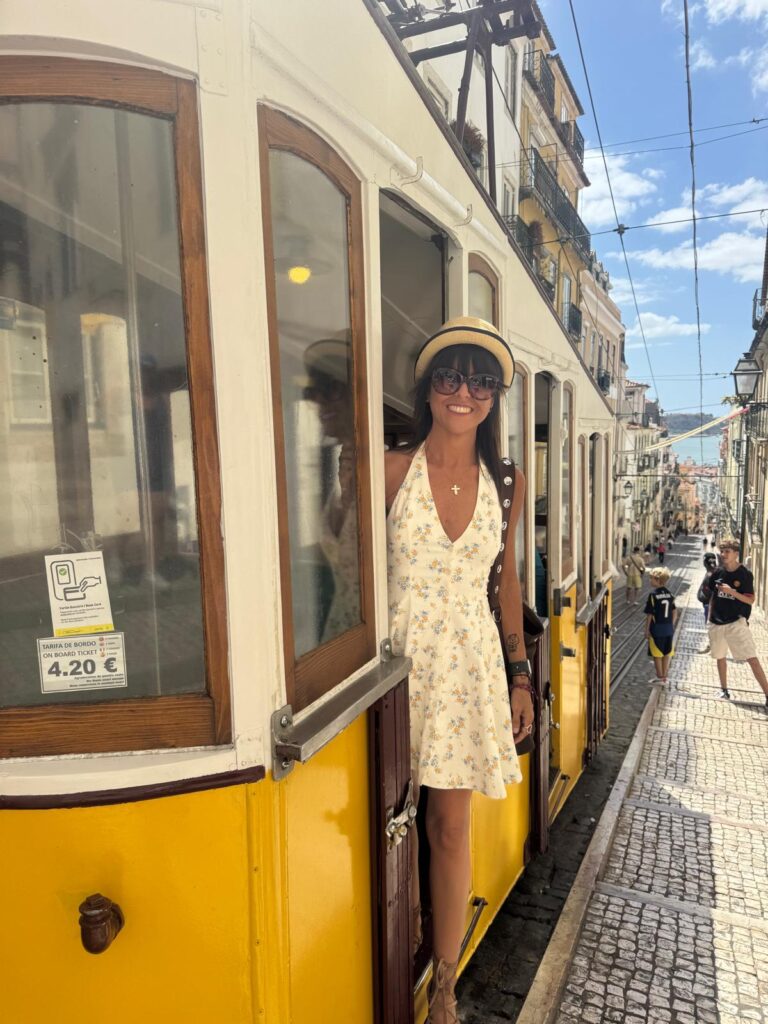 otra vista del tranvía de Lisboa