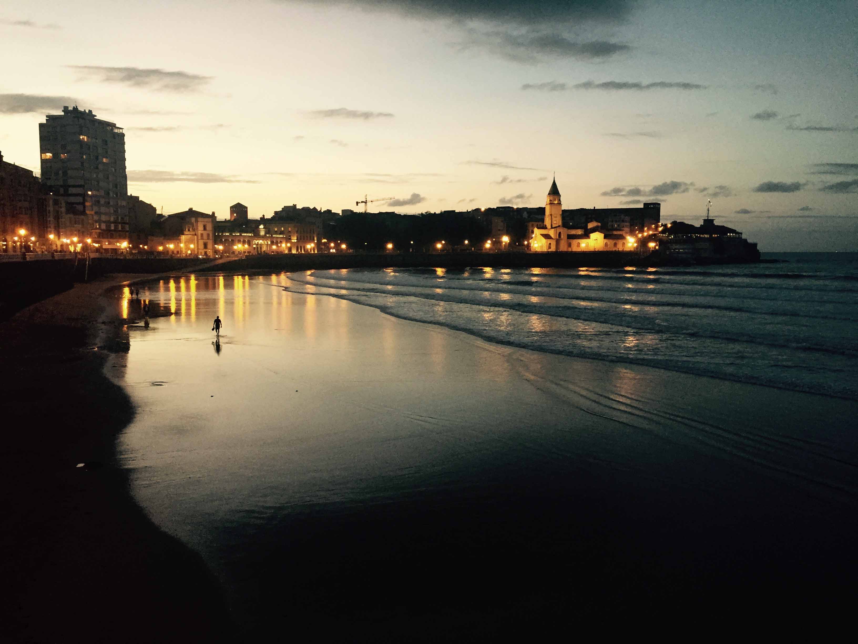 Xixón/Gijón La ciudad adaptada al paso del tiempo