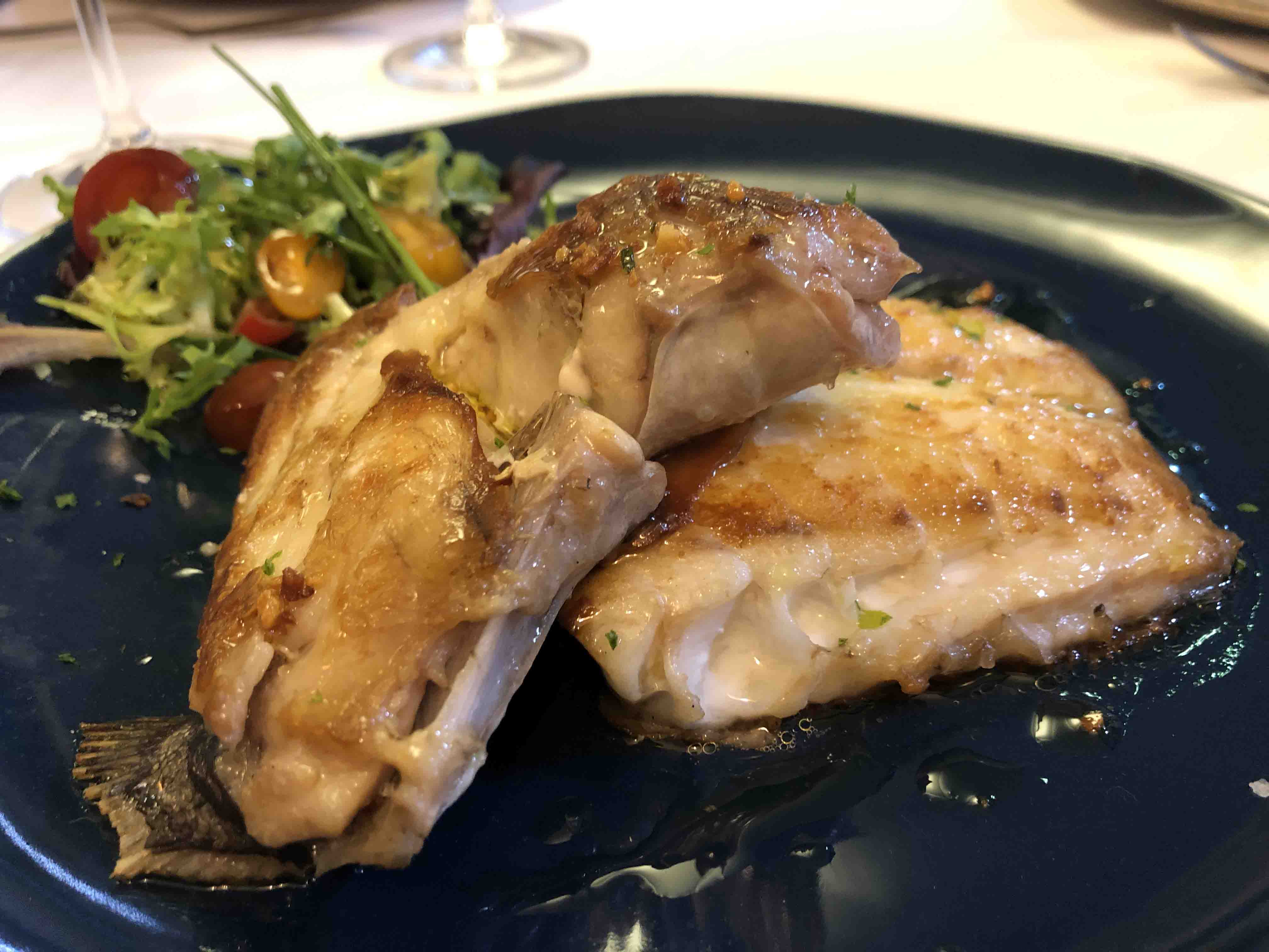 mero a la plancha en el restaurante mayador de gijon