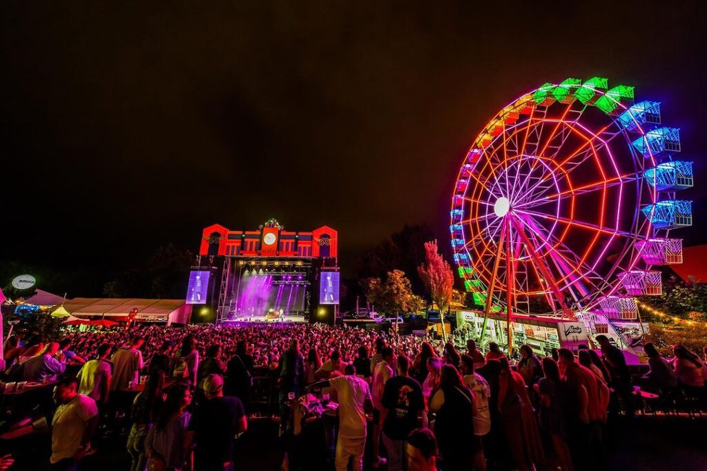 imagen del escenario central de metropoli gijon