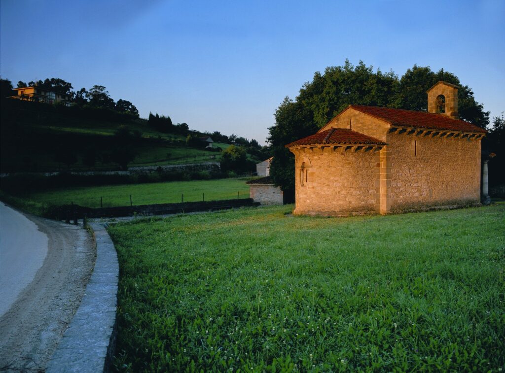 iglesia de san salvador en deva gijon