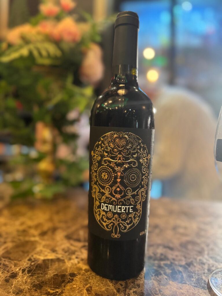 vino demuerte en que no te lo cuenten gastrobar de gijón xixón