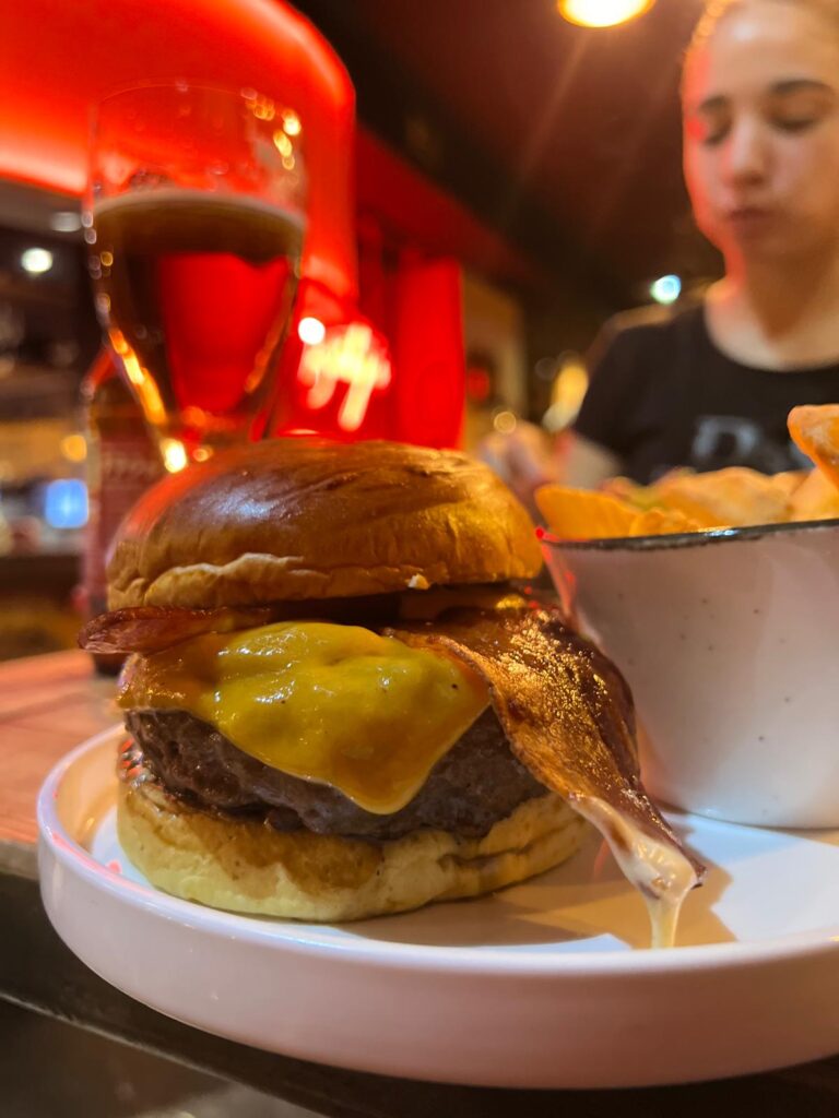 hamburguesa gourmet de calidad una de las fiebres que ha llegado a la ciudad de gijon