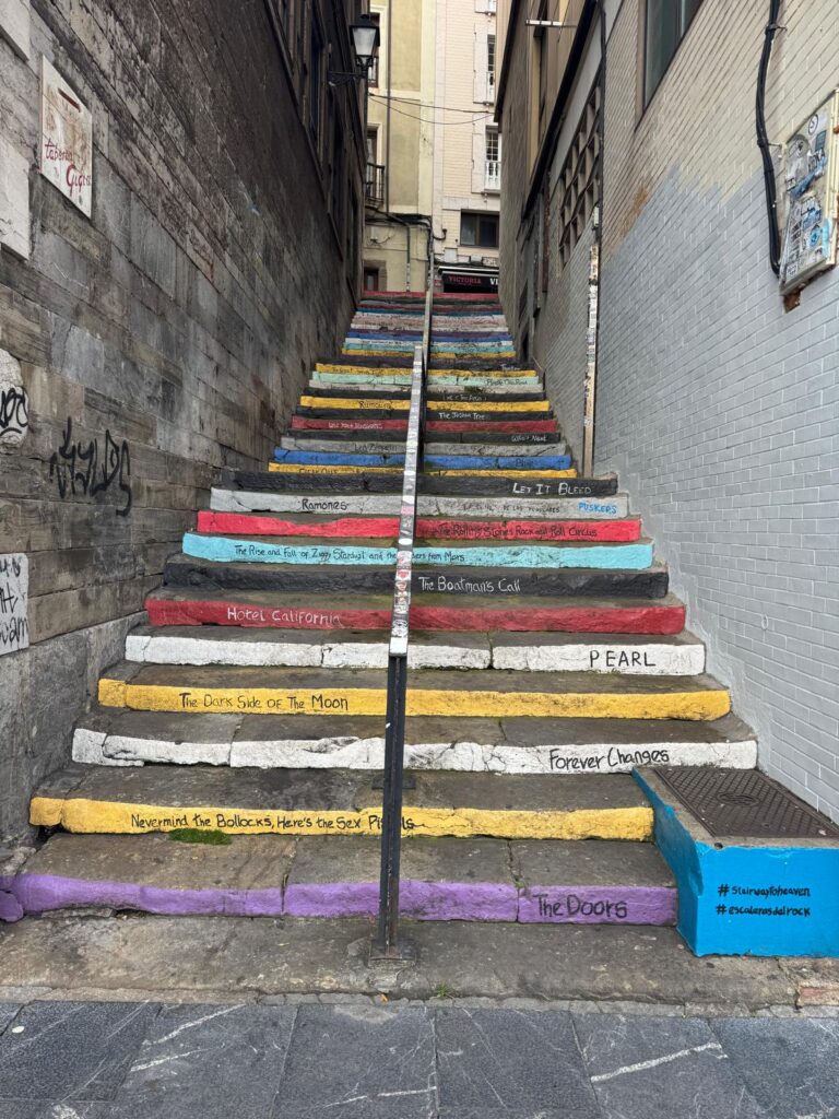 escaleras decoradas de gijon