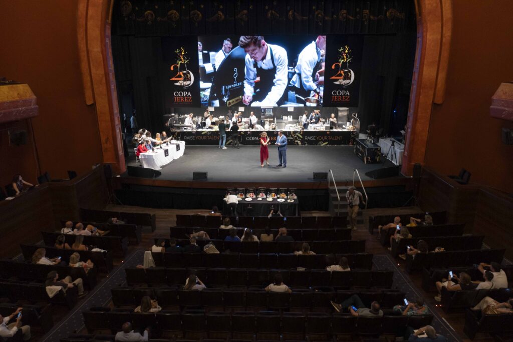 copa jerez de maridaje de vinos y platos de alta gastronomía
