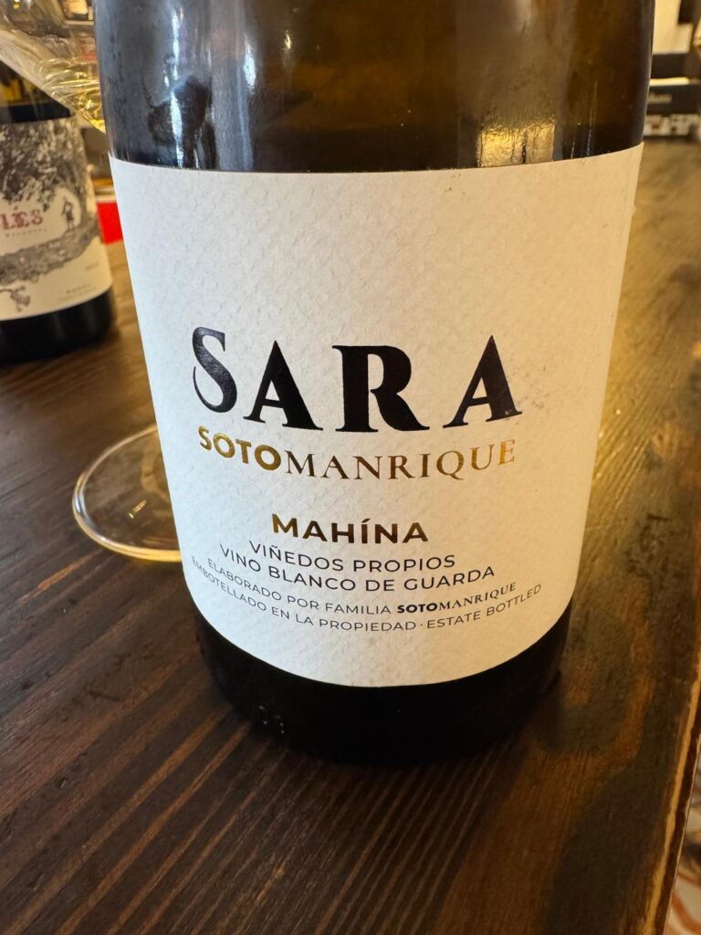Sara de SotoManrique mahína viñedos propios elaborda en sanlúcar de barrameda, vino de guarda