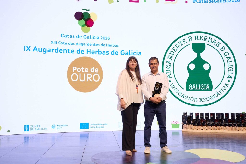 Santiago acoge la cata de Aguardientes y Licores Tradicionales de Galicia. Ganador aguardiente de hierbas