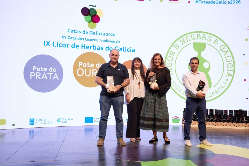 Santiago acoge la cata de Aguardientes y Licores Tradicionales de Galicia. Ganadores licor de hierbas