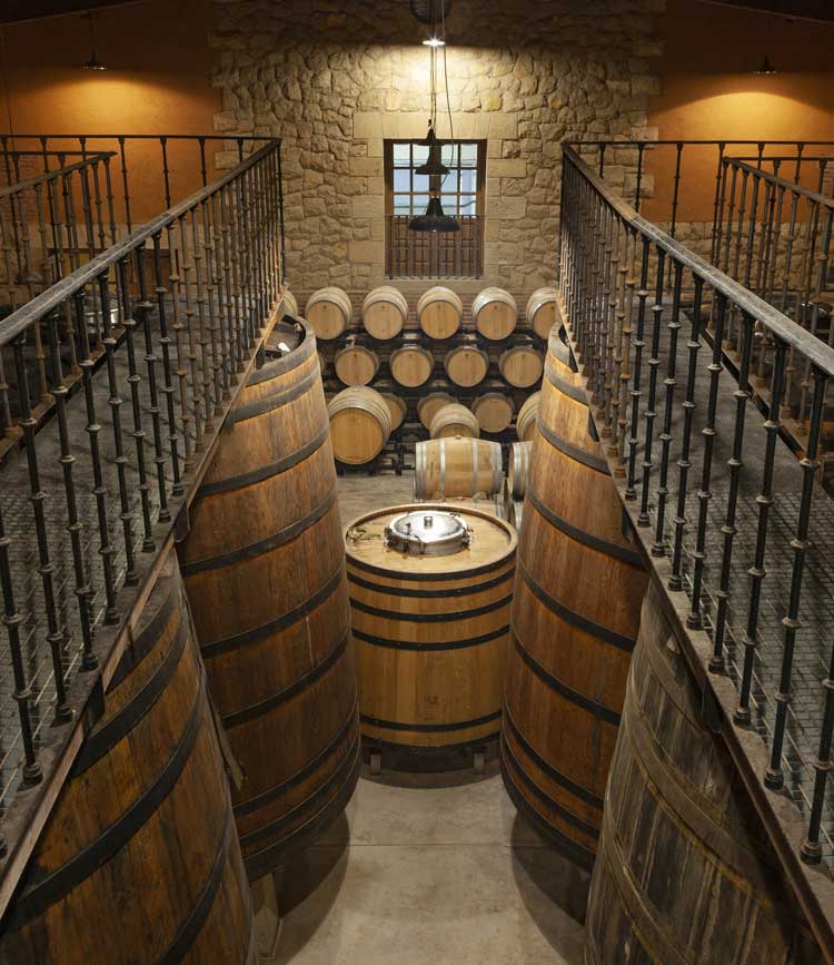 bodegas murua de la rioja elabora vinos de calidad y pertenece al grupo masaveu